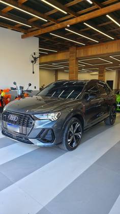 AUDI Q3 2.0 40 TFSI GASOLINA PERFORMANCE BLACK QUATTRO TIPTRONIC AUDI Q3 2.0 40 TFSI GASOLINA PERFORMANCE BLACK QUATTRO TIPTRONIC